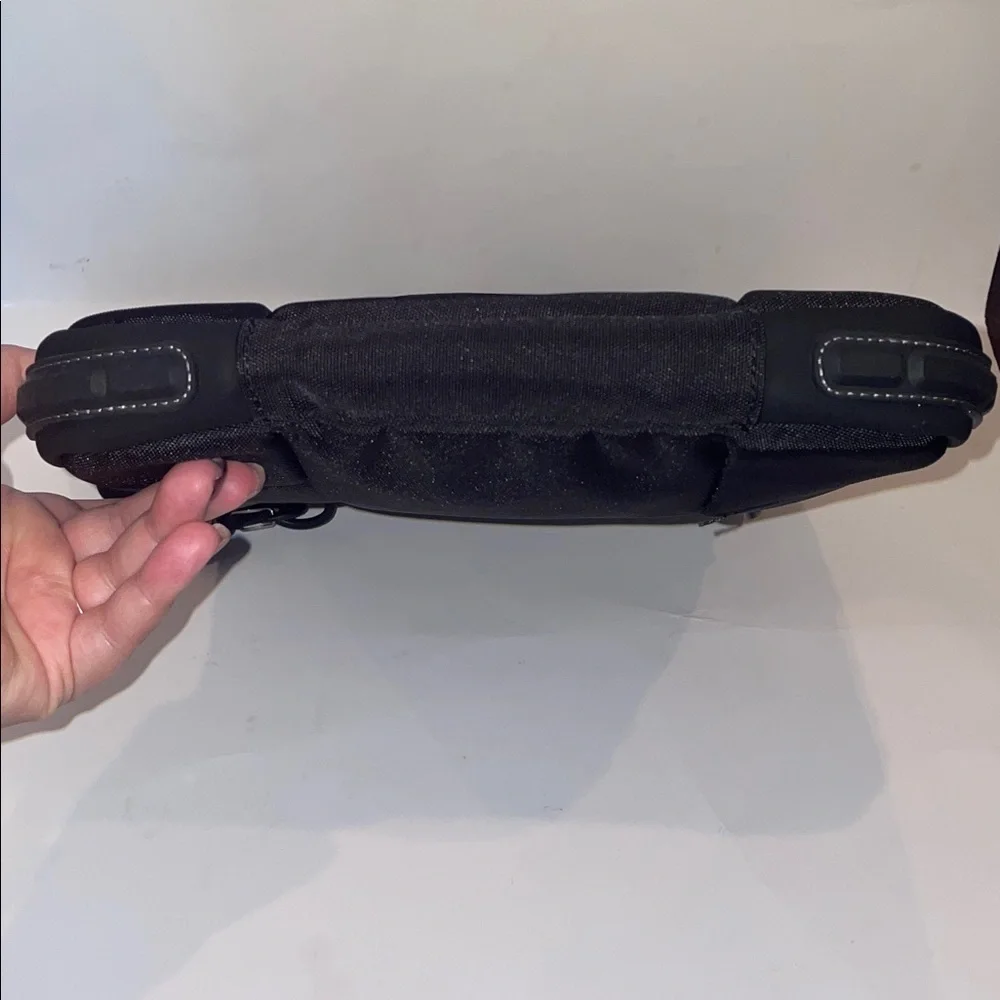 Targus Mil-Spec Slipcase Balck Laptop Carrying Case Bag 14”